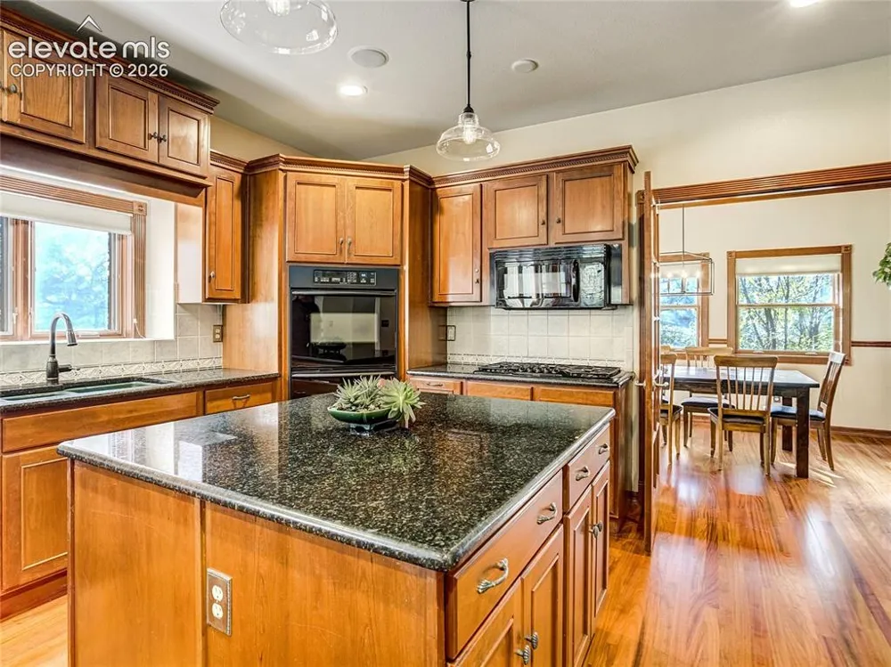 4660 Hagerman Avenue Cascade, CO 80809