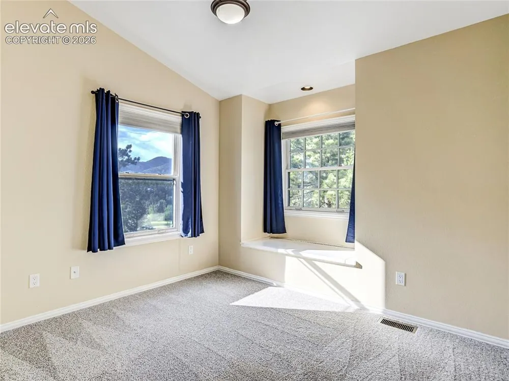 4660 Hagerman Avenue Cascade, CO 80809