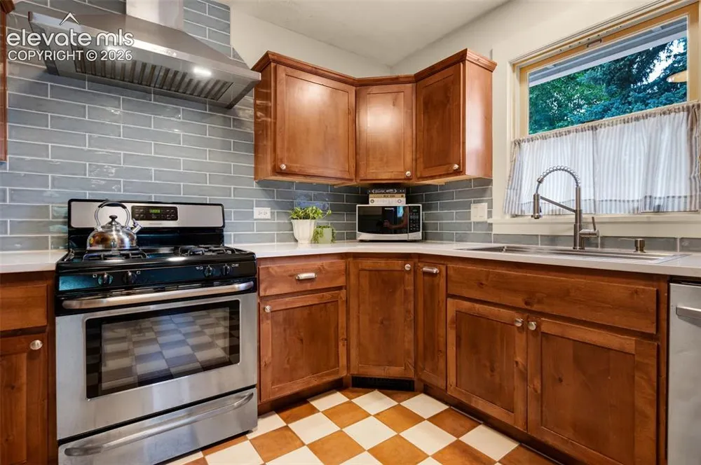 1116 Palmer Park Boulevard Colorado Springs, CO 80903