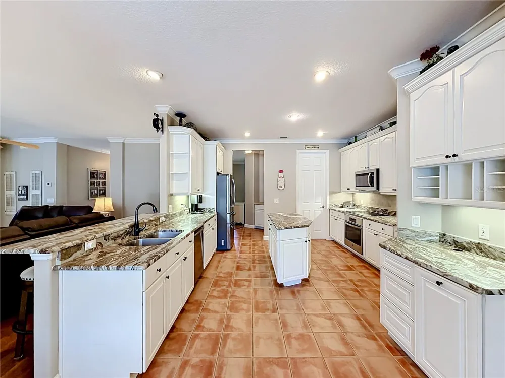 19512 SPRING OAK DRIVE Eustis, FL 32736