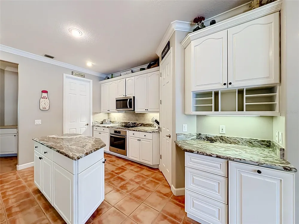 19512 SPRING OAK DRIVE Eustis, FL 32736