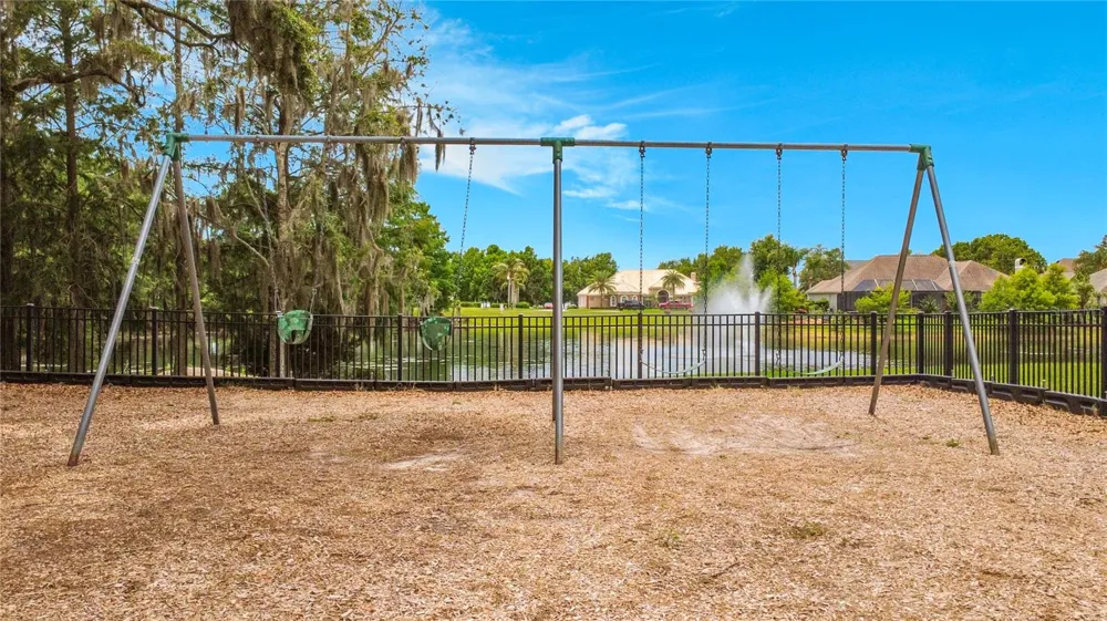 19512 SPRING OAK DRIVE Eustis, FL 32736