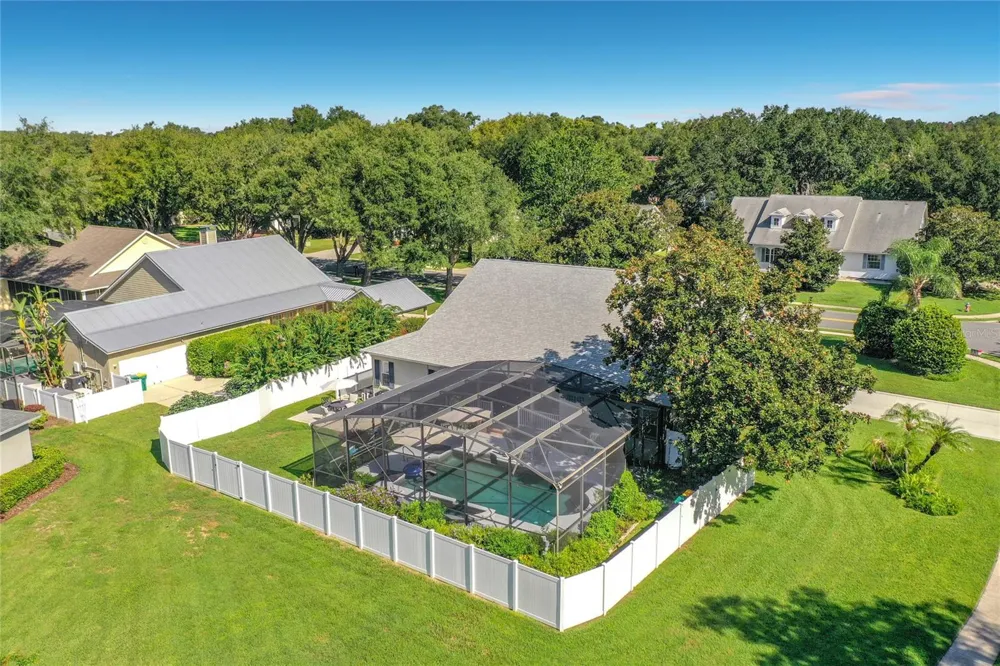 19512 SPRING OAK DRIVE Eustis, FL 32736