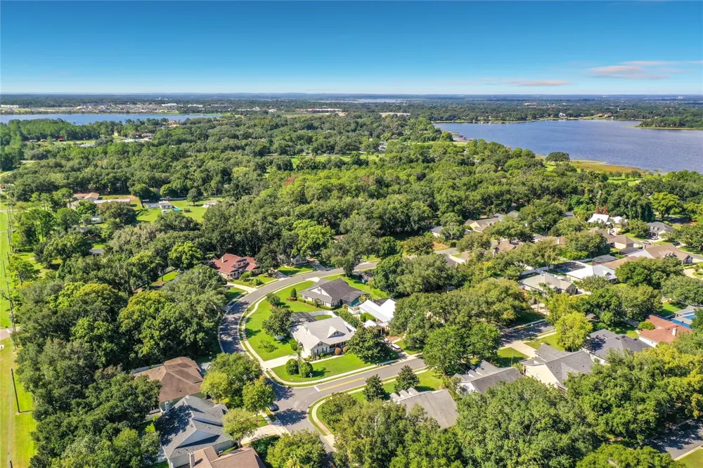 19512 SPRING OAK DRIVE Eustis, FL 32736