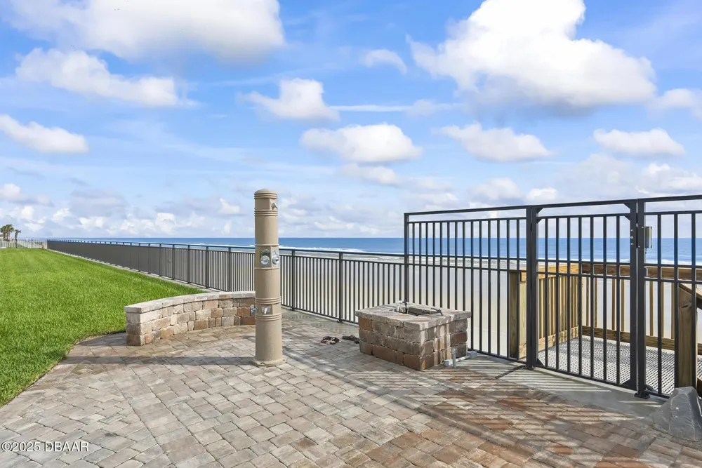2555 S Atlantic Avenue #1704 Daytona Beach Shores, FL 32118