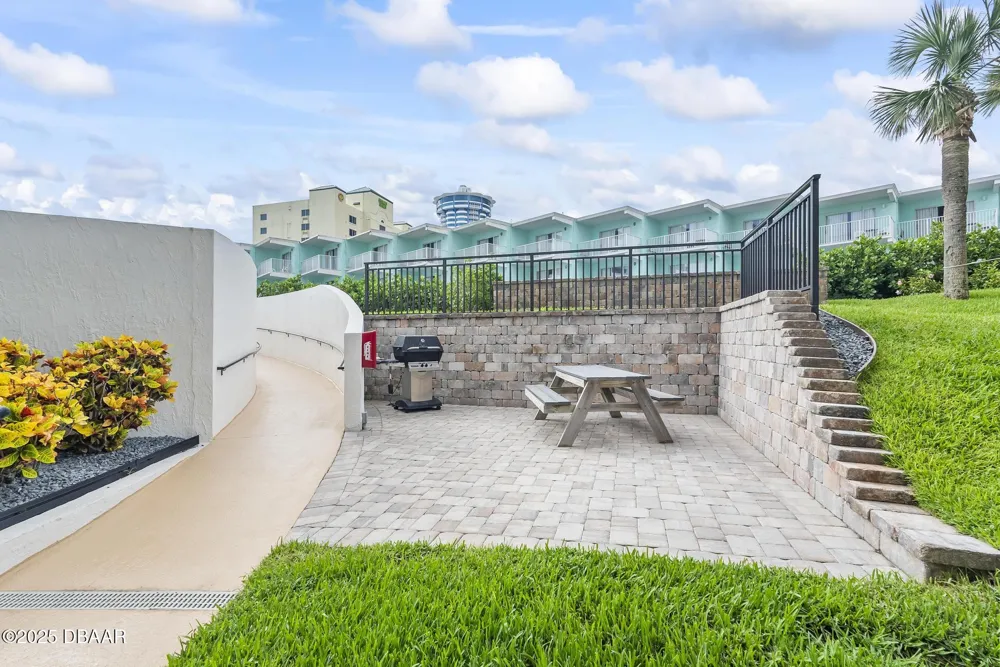 2555 S Atlantic Avenue #1704 Daytona Beach Shores, FL 32118
