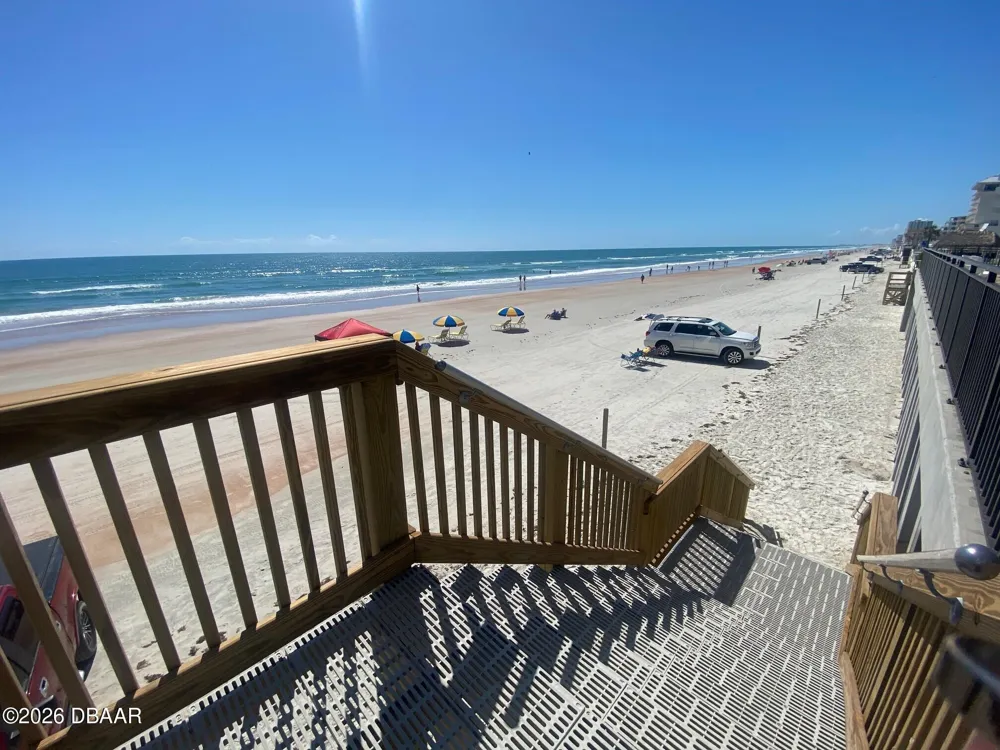 2555 S Atlantic Avenue #1704 Daytona Beach Shores, FL 32118