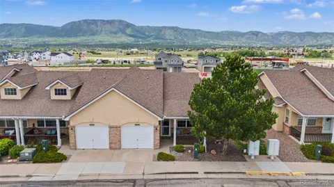 1359 Villa Grove