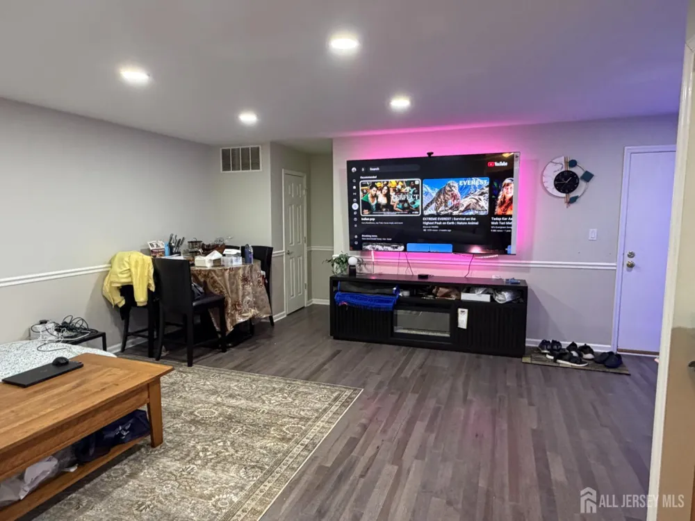 911 Yorkshire Drive Flemington, NJ 08822