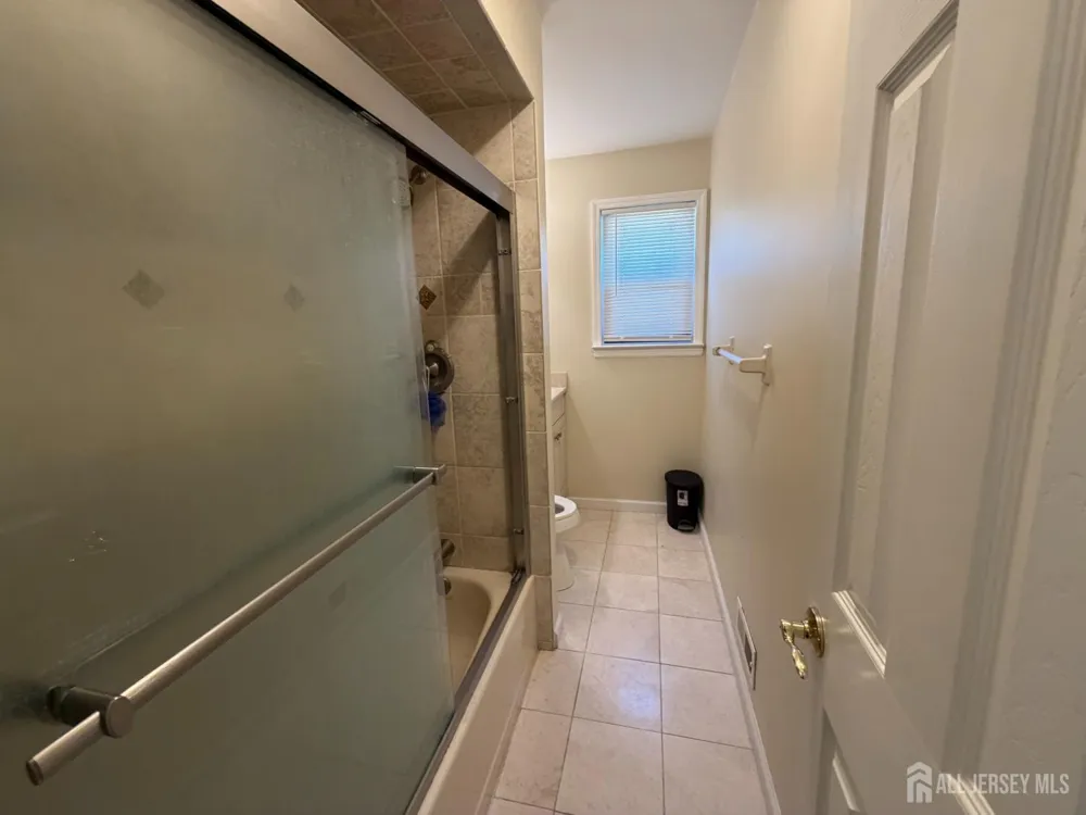 911 Yorkshire Drive Flemington, NJ 08822