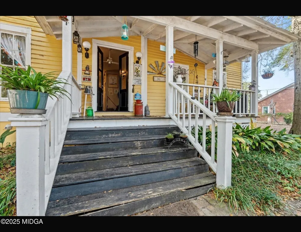 66 Merritt Street Hawkinsville, GA 31036