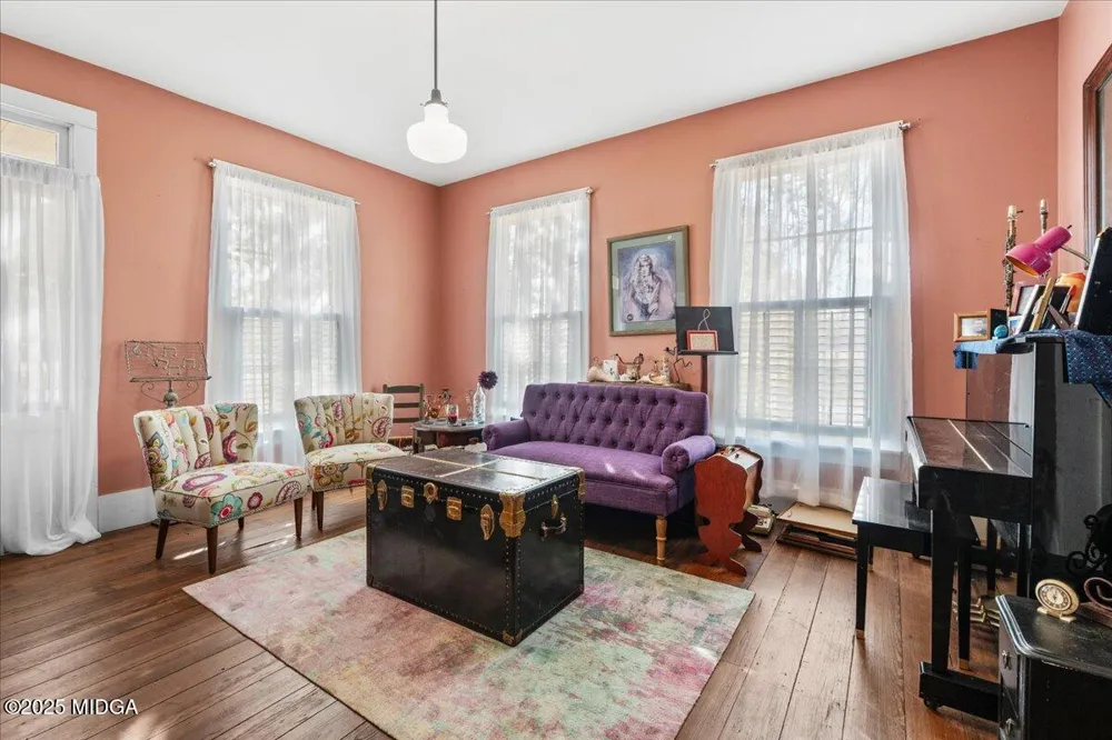 66 Merritt Street Hawkinsville, GA 31036