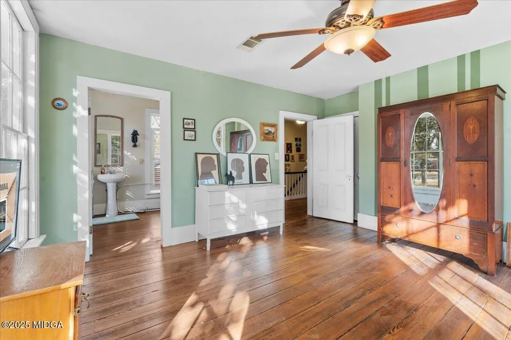 66 Merritt Street Hawkinsville, GA 31036