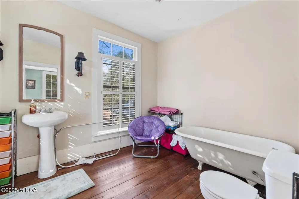 66 Merritt Street Hawkinsville, GA 31036