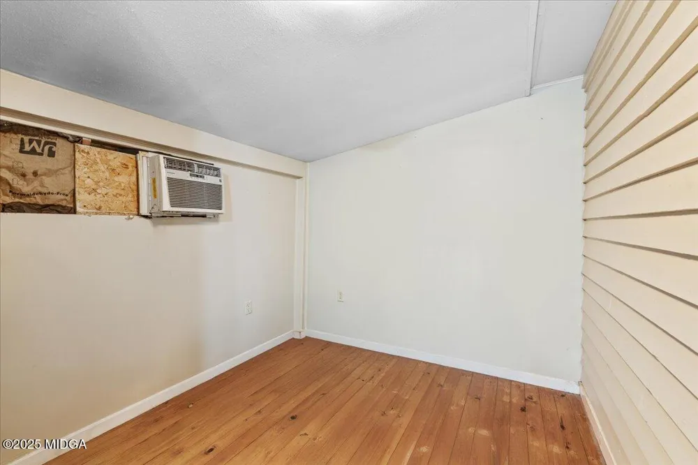 66 Merritt Street Hawkinsville, GA 31036