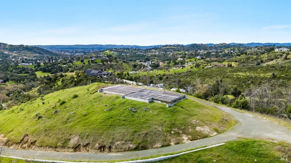 5233 Winter Creek Road Santa Rosa, CA 95404