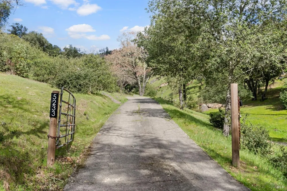 5233 Winter Creek Road Santa Rosa, CA 95404