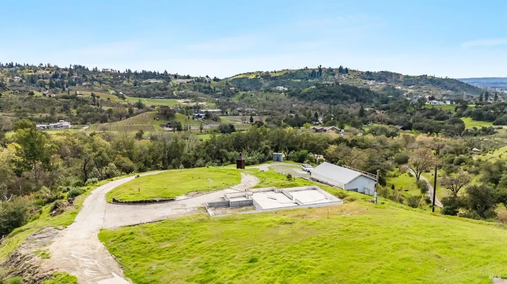 5233 Winter Creek Road Santa Rosa, CA 95404