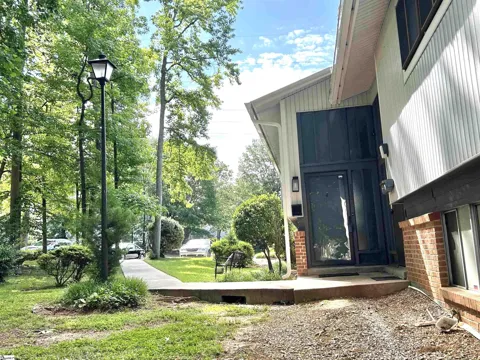 111 Briarview Circle