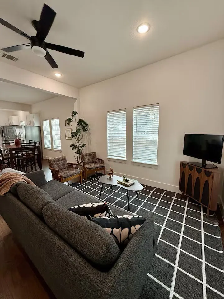 606 E Woodard Street Denison, TX 75021