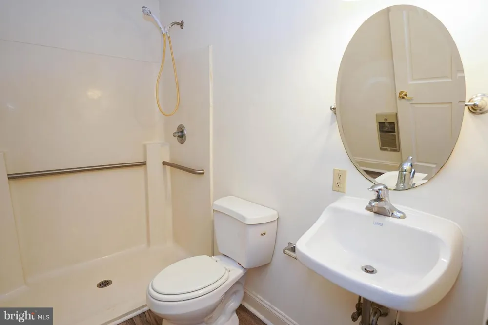 800 TRAVERS STREET #6 Cambridge, MD 21613
