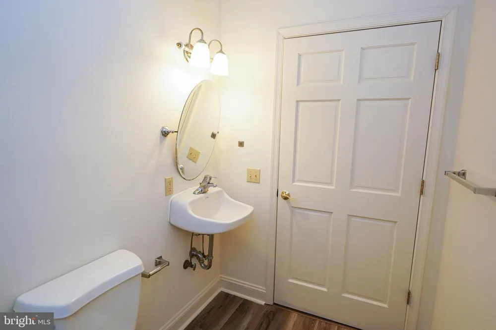 800 TRAVERS STREET #6 Cambridge, MD 21613