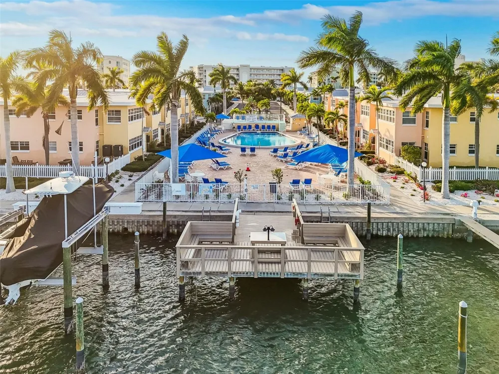 19417 GULF BOULEVARD #F107 Indian Rocks Beach, FL 33785