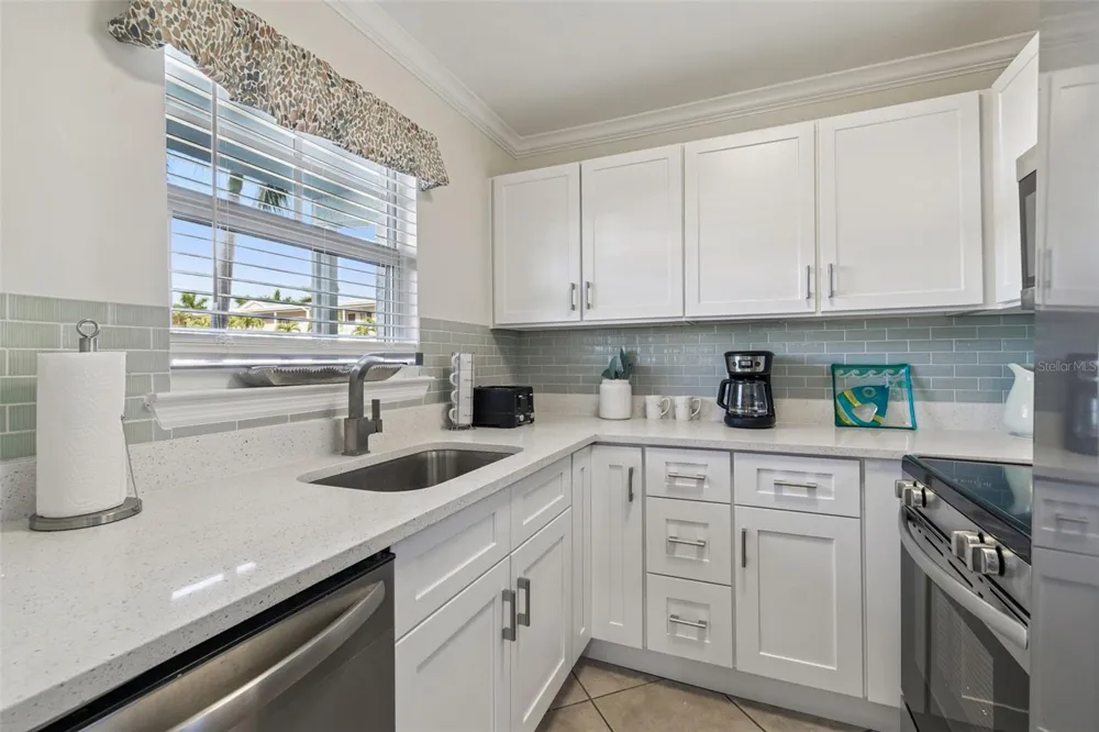 19417 GULF BOULEVARD #F107 Indian Rocks Beach, FL 33785