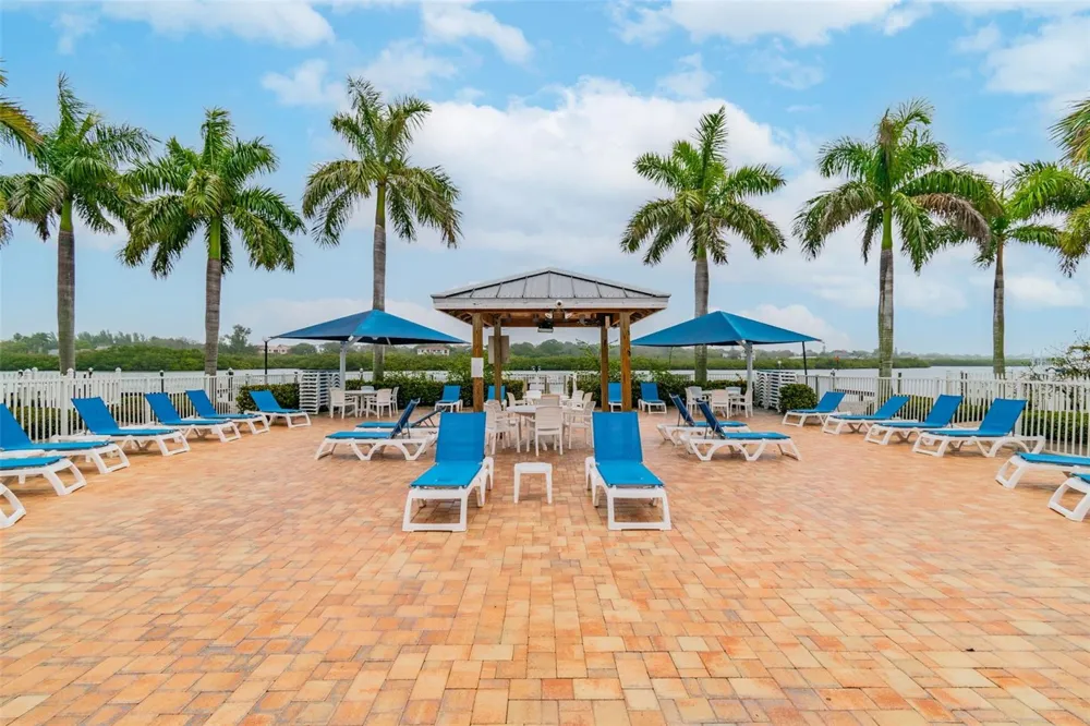 19417 GULF BOULEVARD #F107 Indian Rocks Beach, FL 33785