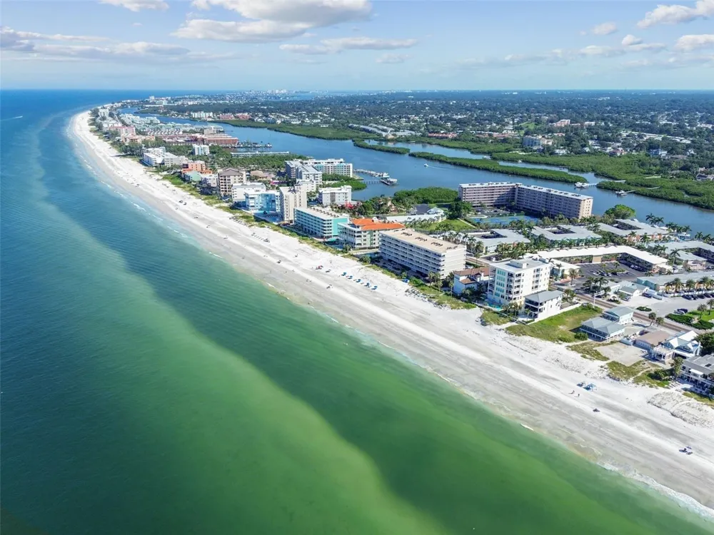 19417 GULF BOULEVARD #F107 Indian Rocks Beach, FL 33785