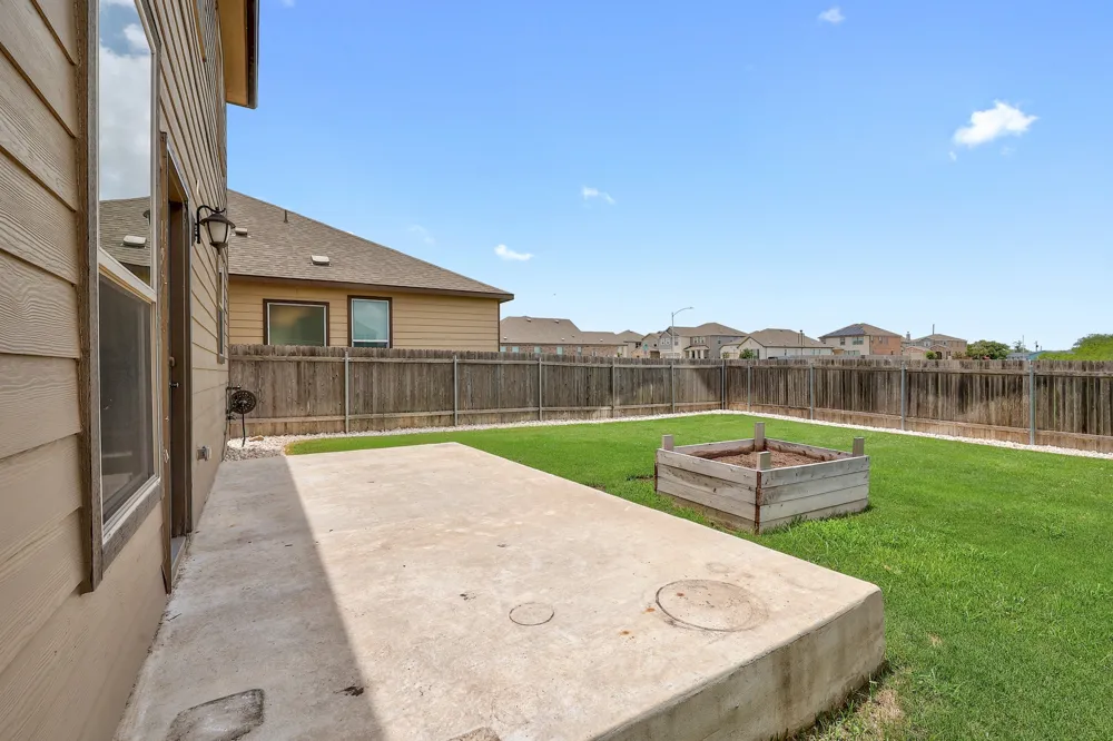 6212 Conestoga Wagon Way Del Valle, TX 78617