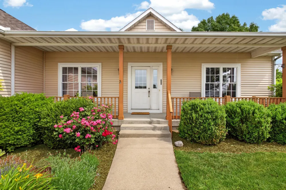 1563 Prairie Drive St. Joseph, MI 49085