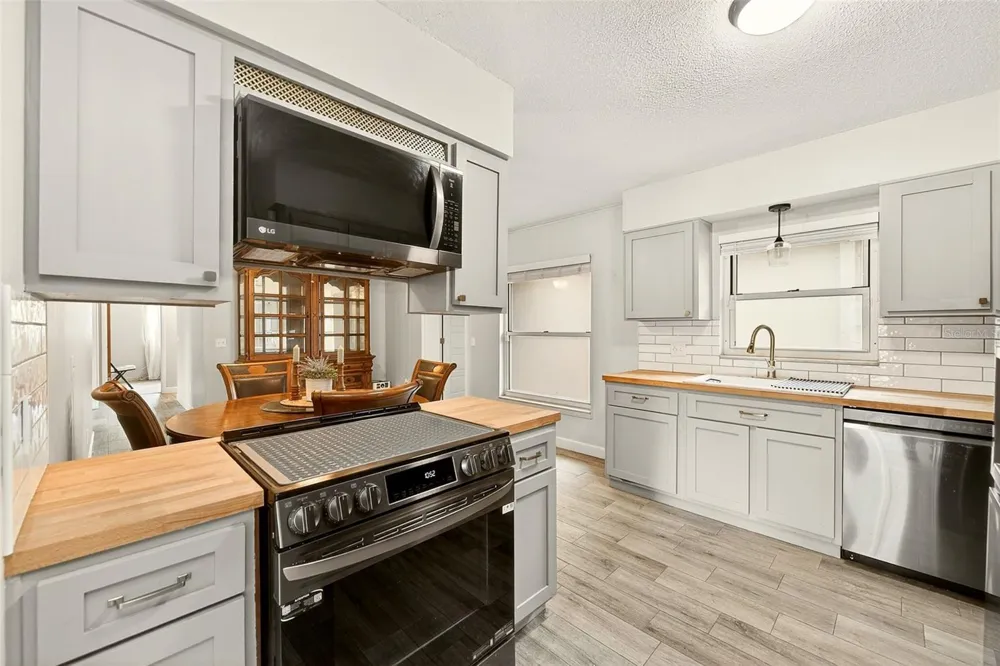 1017 CAROLINA AVENUE Mulberry, FL 33860