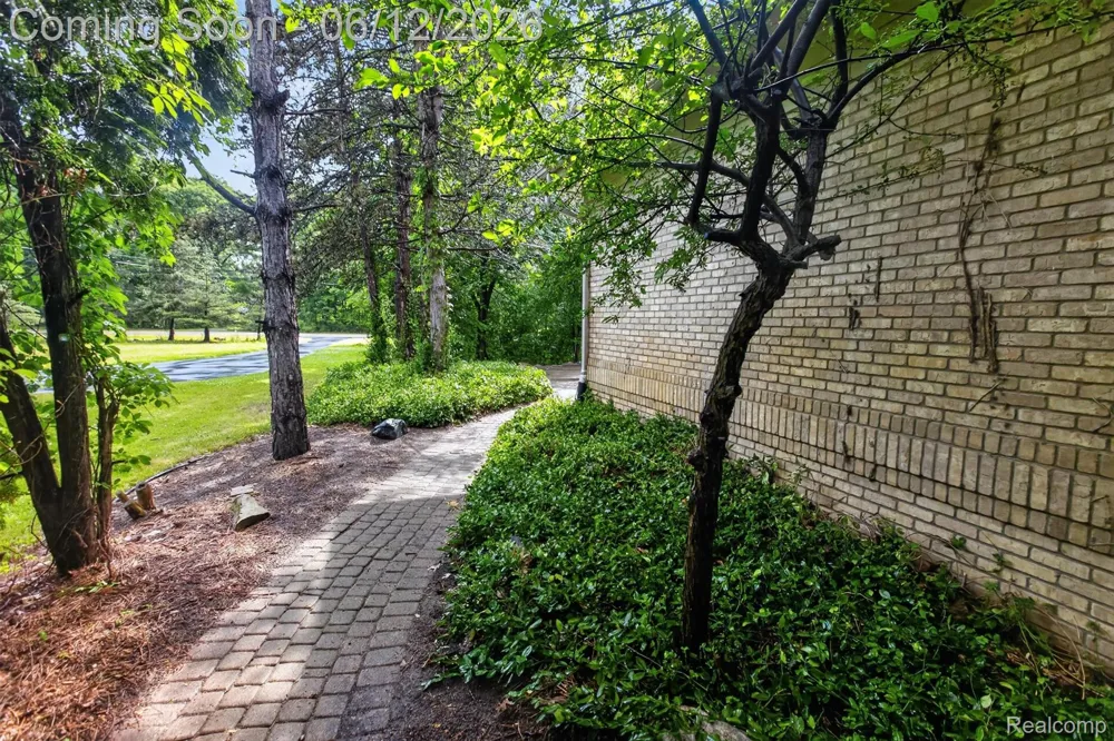 2197 S State Road Davison Township, MI 48423