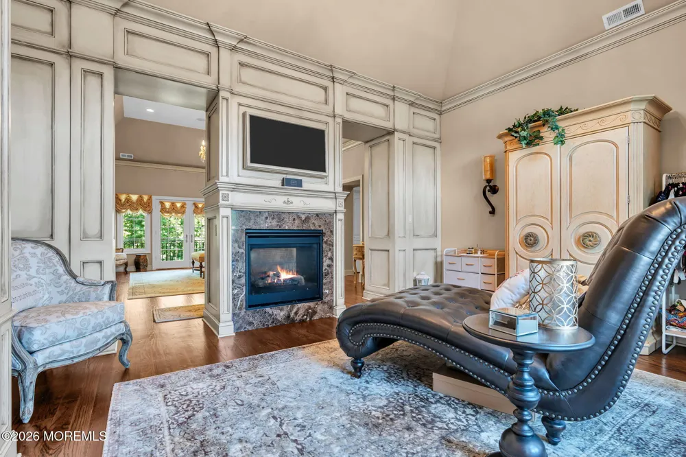 24 Embry Farm Road Marlboro, NJ 07746