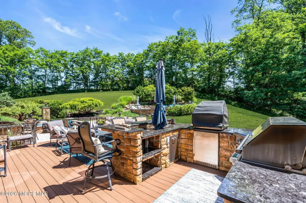 24 Embry Farm Road Marlboro, NJ 07746