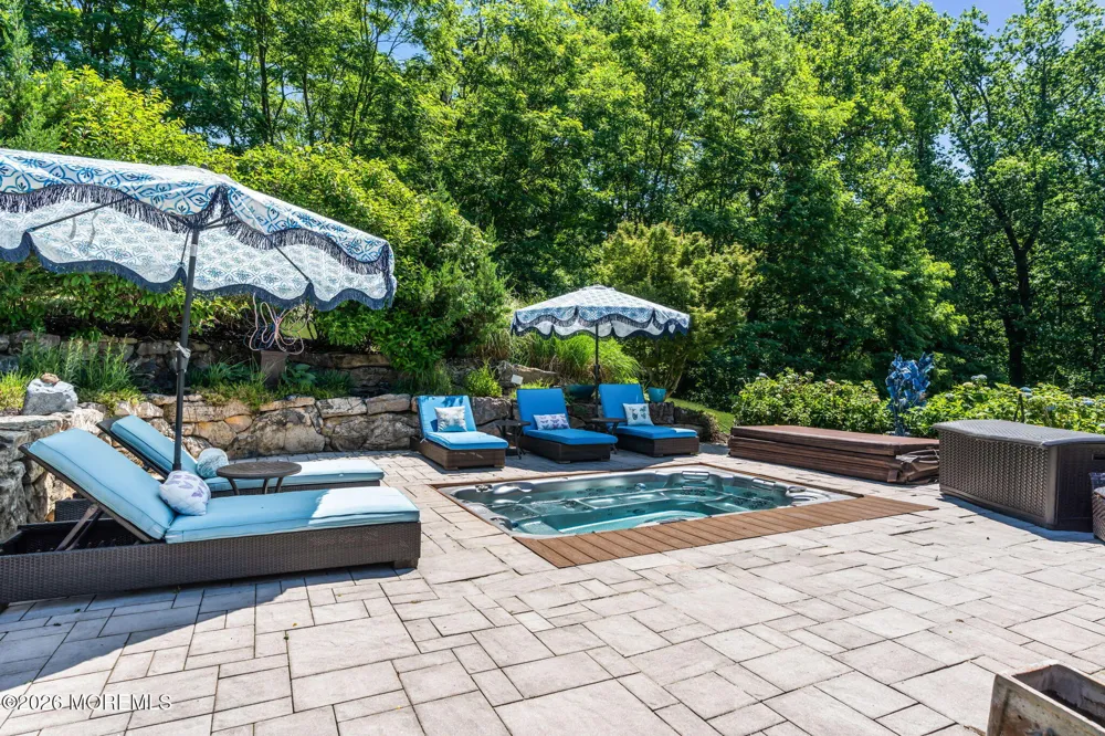 24 Embry Farm Road Marlboro, NJ 07746