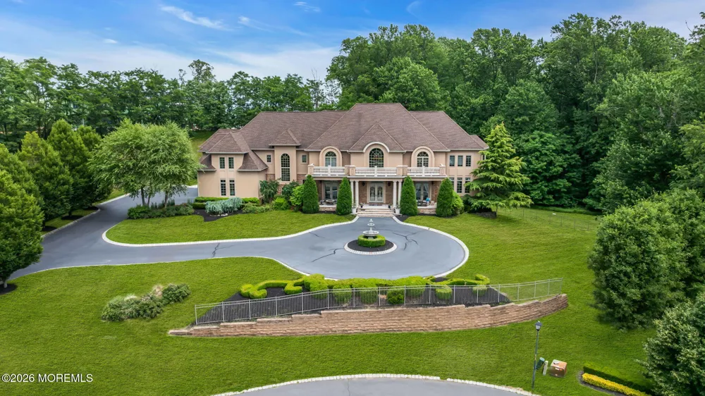 24 Embry Farm Road Marlboro, NJ 07746