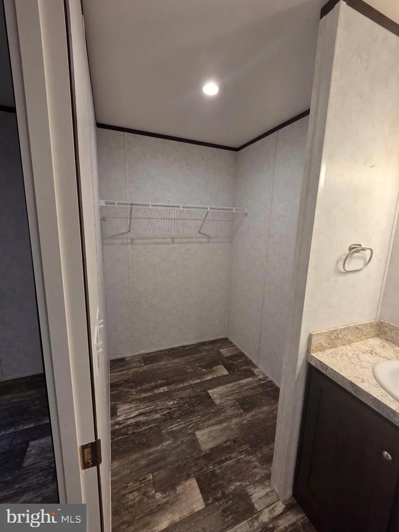 57 E QUILLEYTOWN ROAD #119 Carneys Point, NJ 08069