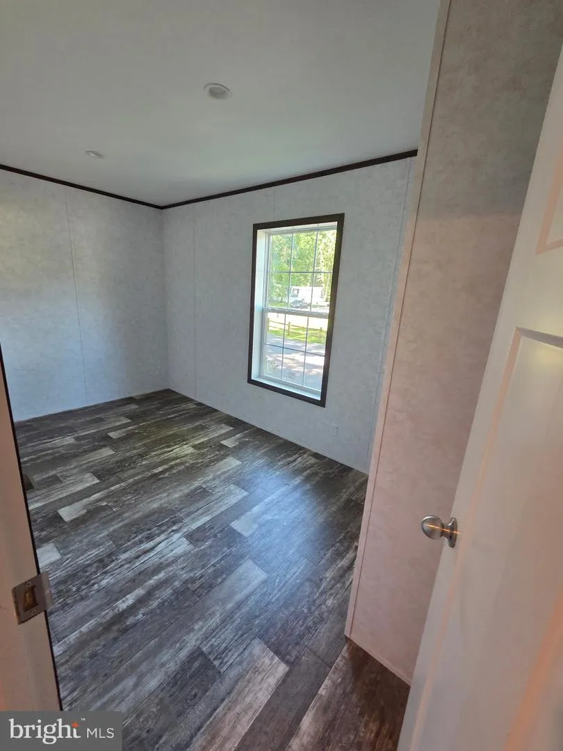 57 E QUILLEYTOWN ROAD #119 Carneys Point, NJ 08069