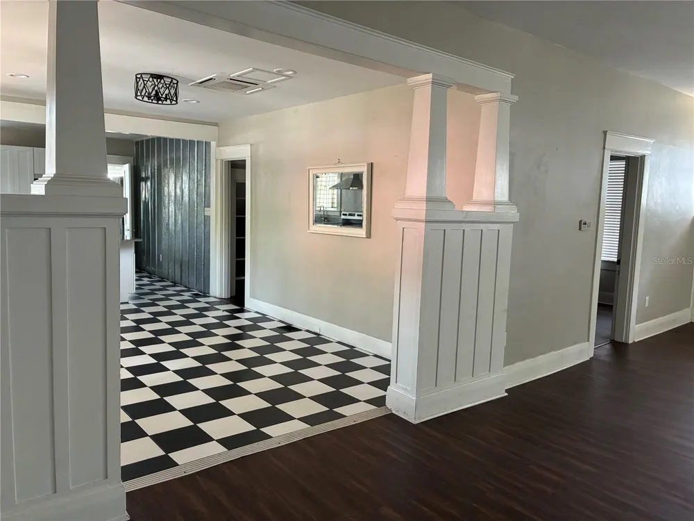 611 S WILLOW AVENUE Tampa, FL 33606