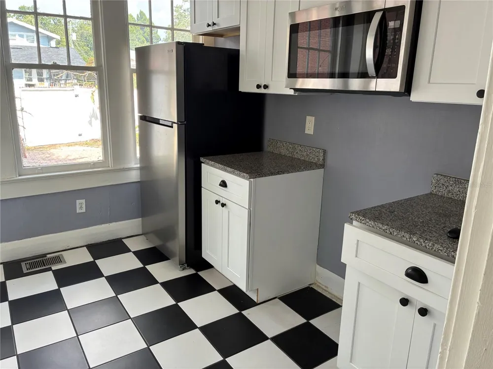 611 S WILLOW AVENUE Tampa, FL 33606