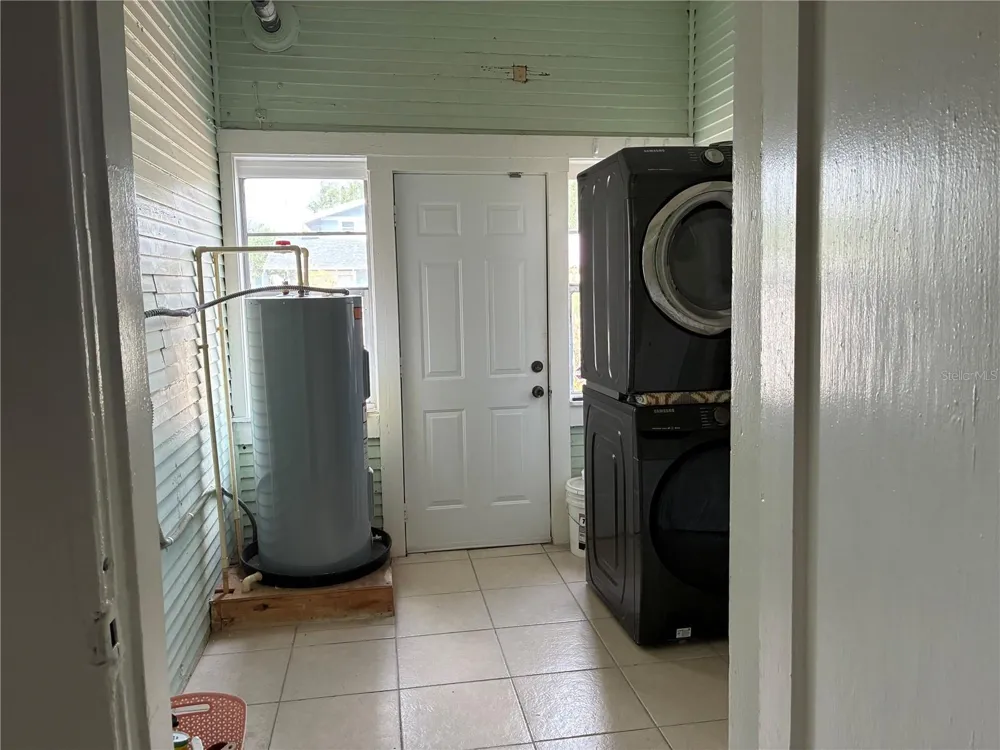 611 S WILLOW AVENUE Tampa, FL 33606