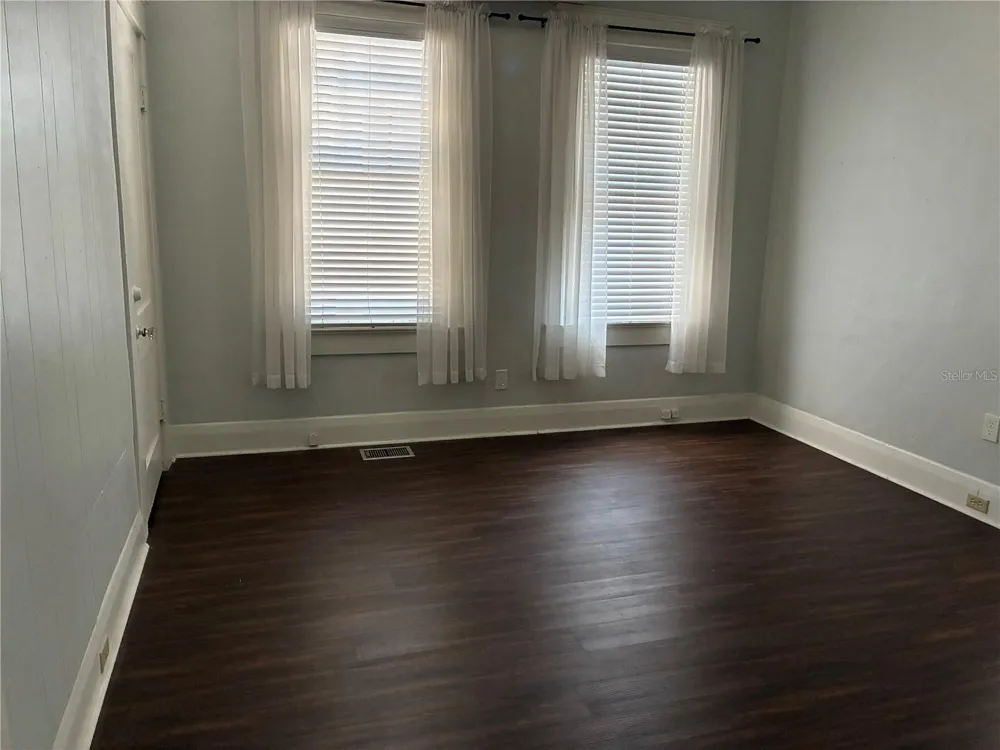 611 S WILLOW AVENUE Tampa, FL 33606
