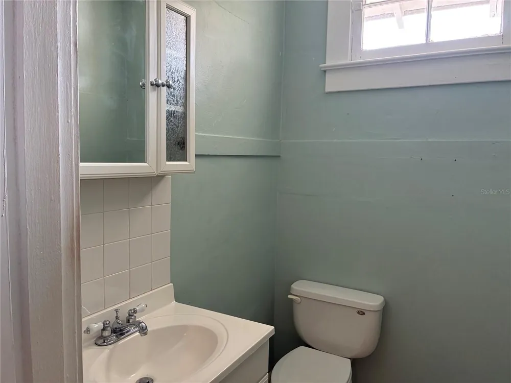611 S WILLOW AVENUE Tampa, FL 33606