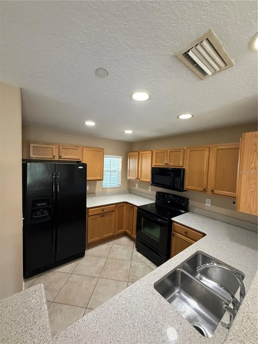 4817 TUSCAN LOON DRIVE Tampa, FL 33619
