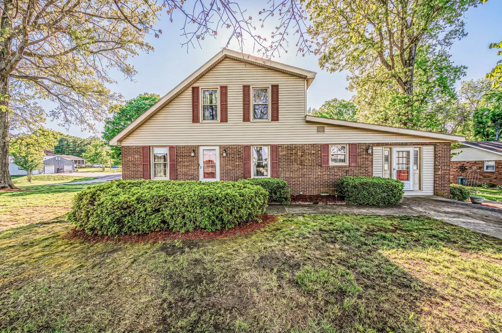151 Baggett Ln Greenville, KY 42345