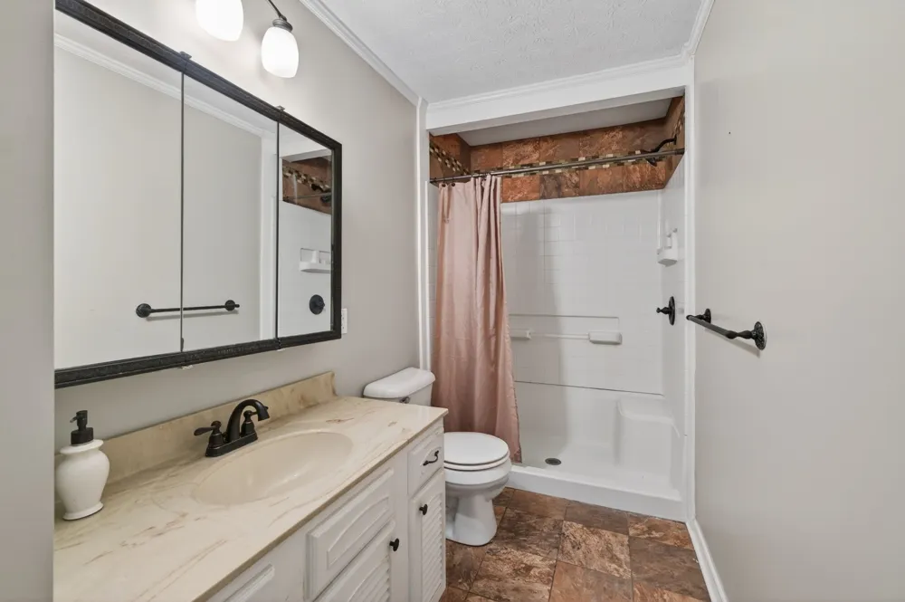 151 Baggett Ln Greenville, KY 42345