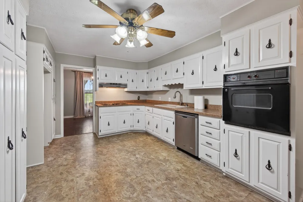 151 Baggett Ln Greenville, KY 42345