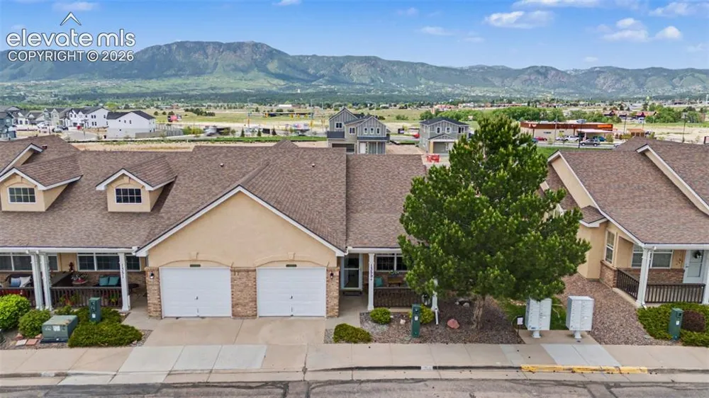 1359 Villa Grove Monument, CO 80132